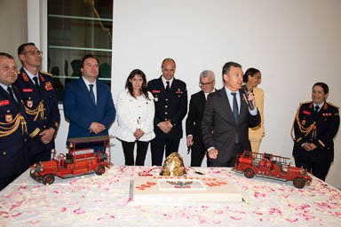 748.jpg